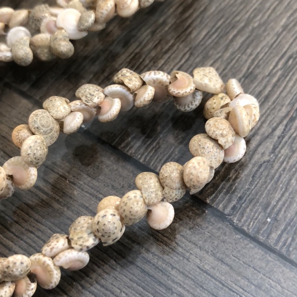 Vintage Button Top Spiral Shaped Shell Necklace - Picture 2 of 12